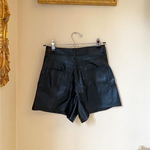 Levi’s Leather Short BNWT
